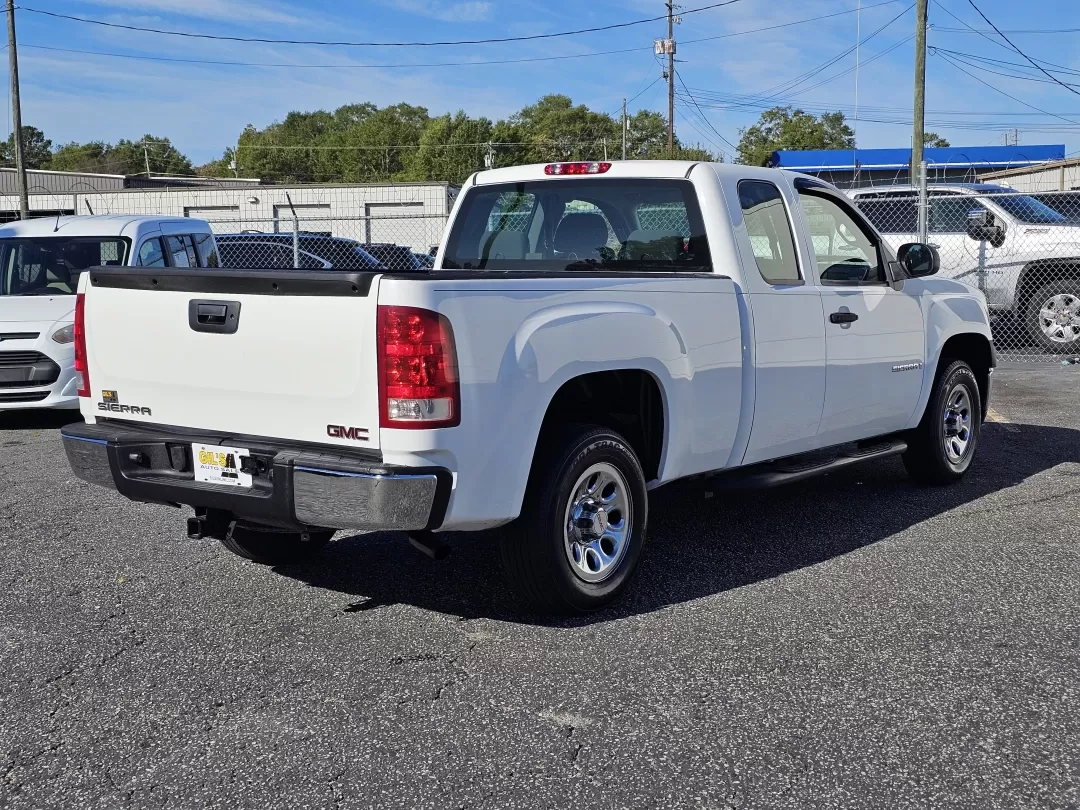 2007 /Dark Titanium GMC Sierra 1500 Work Truck (2GTEC19C271) with an Other engine, located at 5115 14th Ave., Columbus, GA, 31904, (706) 323-0345, 32.511494, -84.971046 - **Discover Your Next Adventure with the 2007 GMC Sierra 1500 at Gils Auto - Phenix City, AL!**<br /> <br /> Are you ready to tackle your next home improvement project, or perhaps you're planning a weekend getaway with friends? The 2007 GMC Sierra 1500 Extended Cab Pickup is the ideal vehicle for tho - Photo#4