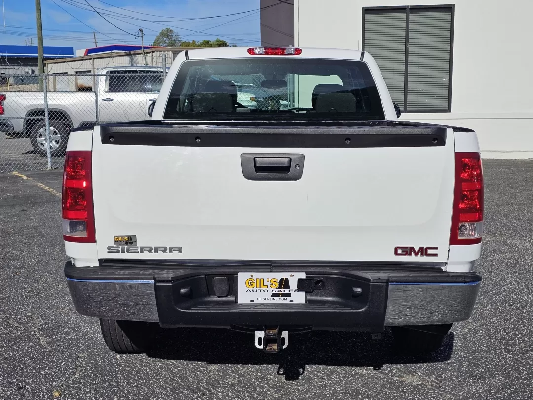 2007 /Dark Titanium GMC Sierra 1500 Work Truck (2GTEC19C271) with an Other engine, located at 5115 14th Ave., Columbus, GA, 31904, (706) 323-0345, 32.511494, -84.971046 - **Discover Your Next Adventure with the 2007 GMC Sierra 1500 at Gils Auto - Phenix City, AL!**<br /> <br /> Are you ready to tackle your next home improvement project, or perhaps you're planning a weekend getaway with friends? The 2007 GMC Sierra 1500 Extended Cab Pickup is the ideal vehicle for tho - Photo#5