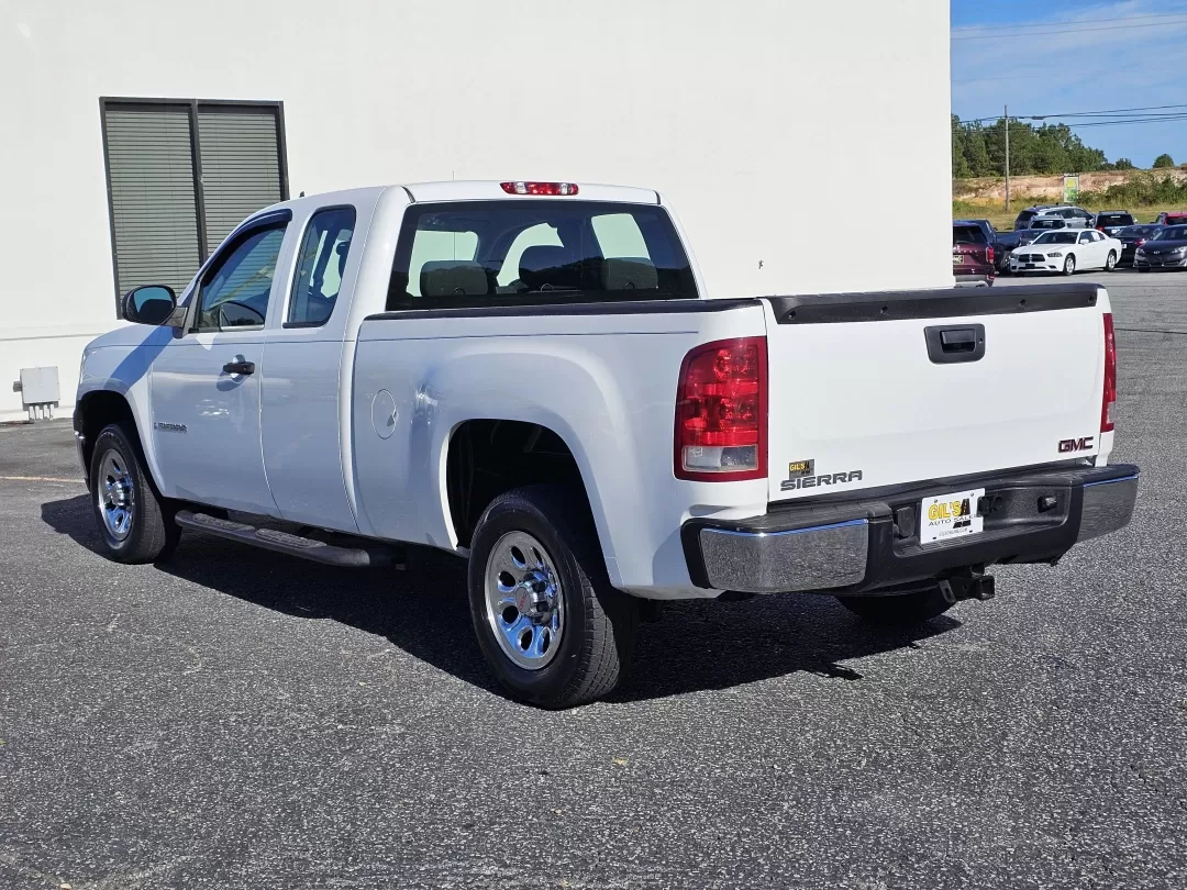 2007 /Dark Titanium GMC Sierra 1500 Work Truck (2GTEC19C271) with an Other engine, located at 5115 14th Ave., Columbus, GA, 31904, (706) 323-0345, 32.511494, -84.971046 - **Discover Your Next Adventure with the 2007 GMC Sierra 1500 at Gils Auto - Phenix City, AL!**<br /> <br /> Are you ready to tackle your next home improvement project, or perhaps you're planning a weekend getaway with friends? The 2007 GMC Sierra 1500 Extended Cab Pickup is the ideal vehicle for tho - Photo#6