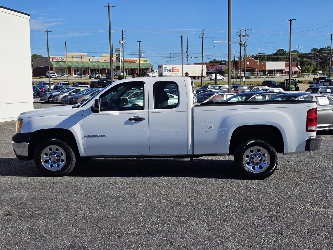 2007 /Dark Titanium GMC Sierra 1500 Work Truck (2GTEC19C271) with an Other engine, located at 5115 14th Ave., Columbus, GA, 31904, (706) 323-0345, 32.511494, -84.971046 - **Discover Your Next Adventure with the 2007 GMC Sierra 1500 at Gils Auto - Phenix City, AL!**<br /> <br /> Are you ready to tackle your next home improvement project, or perhaps you're planning a weekend getaway with friends? The 2007 GMC Sierra 1500 Extended Cab Pickup is the ideal vehicle for tho - Photo#7