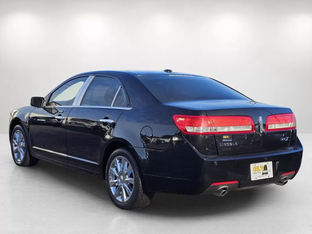 2012 Lincoln MKZ photo 3