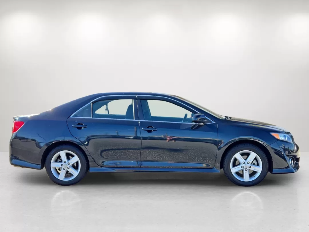 2013 Toyota Camry (4T1BF1FK8DU) with an Other engine, located at 5115 14th Ave., Columbus, GA, 31904, (706) 323-0345, 32.511494, -84.971046 - **Elevate Your Daily Commute with the 2013 Toyota Camry Ideal for Budget-Conscious Buyers!**<br /> <br /> Are you looking for a reliable sedan that perfectly balances comfort, efficiency, and technology? Look no further than this stunning 2013 Toyota Camry available at Gils Auto in Phenix City, AL. - Photo#4
