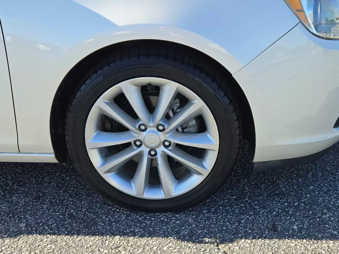 2014 Buick Verano Convenience photo 3