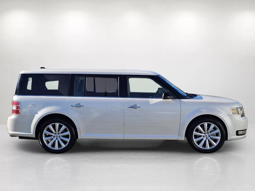 2015 Ford Flex SEL (2FMHK6C84FB) with an Other engine, located at 7000 Northlake Connector, Columbus, GA, 31904, (706) 987-8085, 32.524975, -84.978134 - **Discover Adventure with the 2015 Ford Flex SEL at Gils Auto!**<br /> <br /> Are you looking for a versatile vehicle that perfectly complements your active lifestyle? Whether you're a growing family, a weekend adventurer, or someone who simply enjoys the spaciousness of a well-designed crossover, t - Photo#3