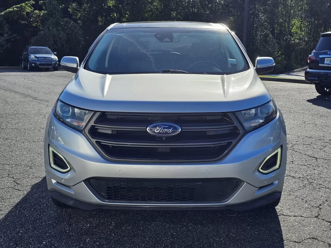 2016 Ford Edge Sport photo 2