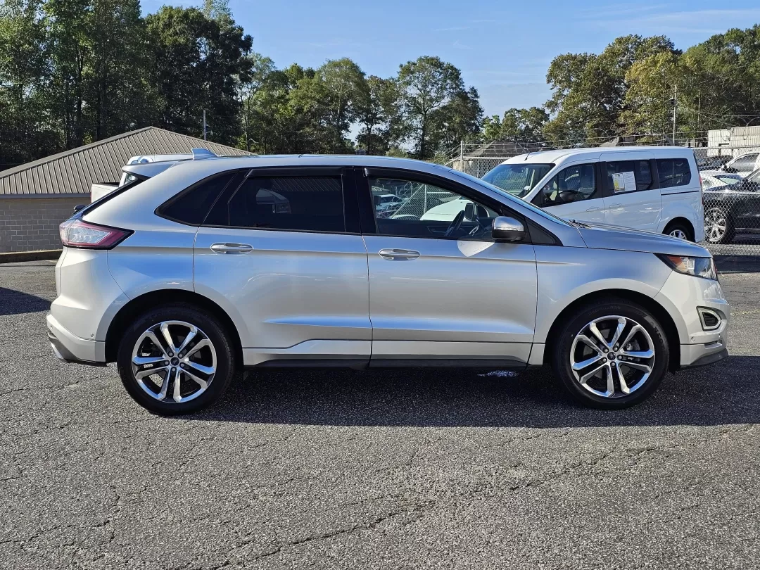 2016 Ford Edge Sport photo 4