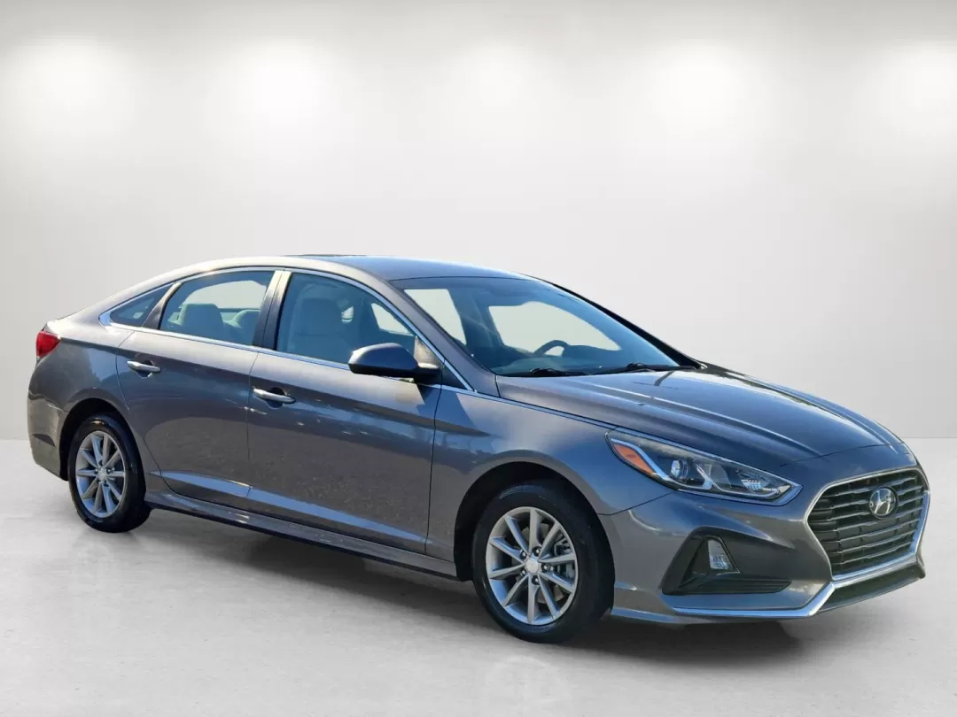 2018 /Gray Hyundai Sonata SE (5NPE24AF0JH) with an Other engine, located at 804 22nd Ave, Phenix City, AL, 36870, (334) 297-1860, 32.484749, -85.024475 - 2018 Hyundai Sonata SE - Photo#3