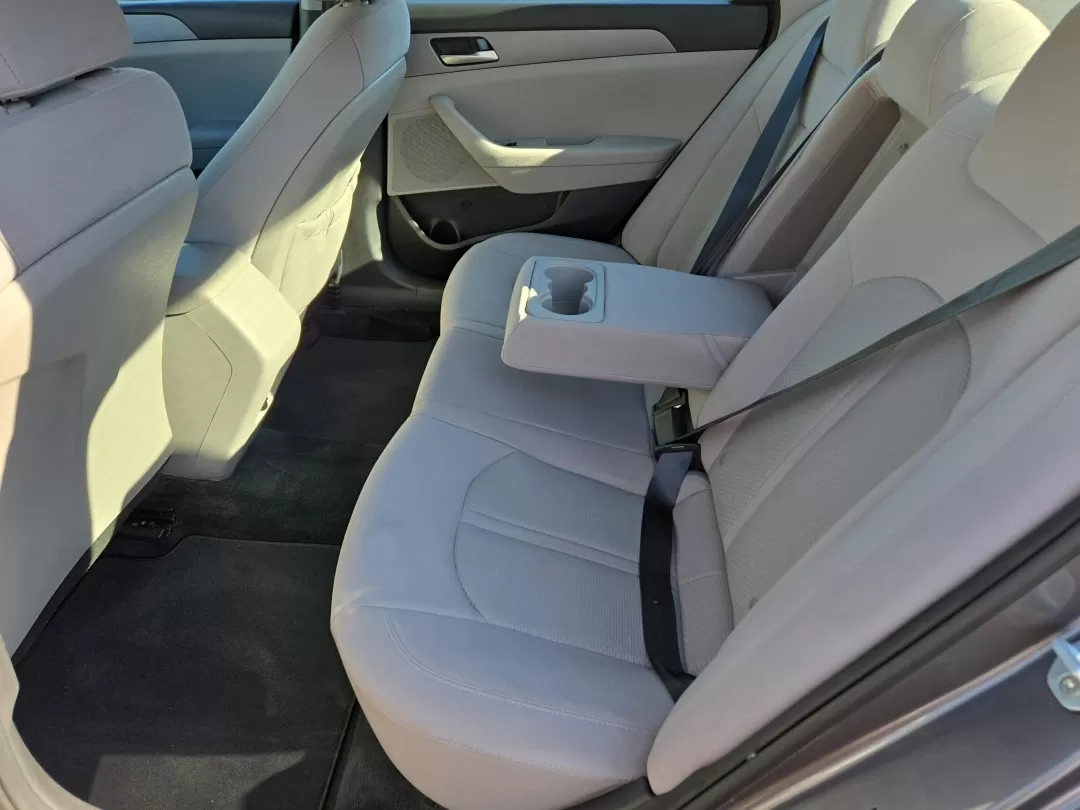 2018 /Gray Hyundai Sonata SE (5NPE24AF0JH) with an Other engine, located at 804 22nd Ave, Phenix City, AL, 36870, (334) 297-1860, 32.484749, -85.024475 - 2018 Hyundai Sonata SE - Photo#12