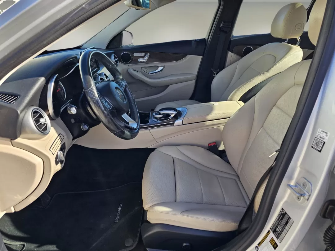 2015 Mercedes-Benz C-Class C 300 (55SWF4JB7FU) with an Other engine, located at 7000 Northlake Connector, Columbus, GA, 31904, (706) 987-8085, 32.524975, -84.978134 - **Elevate Your Daily Commute with the 2015 Mercedes-Benz C-Class at Gils Auto!**<br /> <br /> Transform your daily drive into a luxurious experience with this stunning 2015 Mercedes-Benz C-Class, now available at Gils Auto in Phenix City, AL. This elegant sedan not only exudes sophistication but is - Photo#9