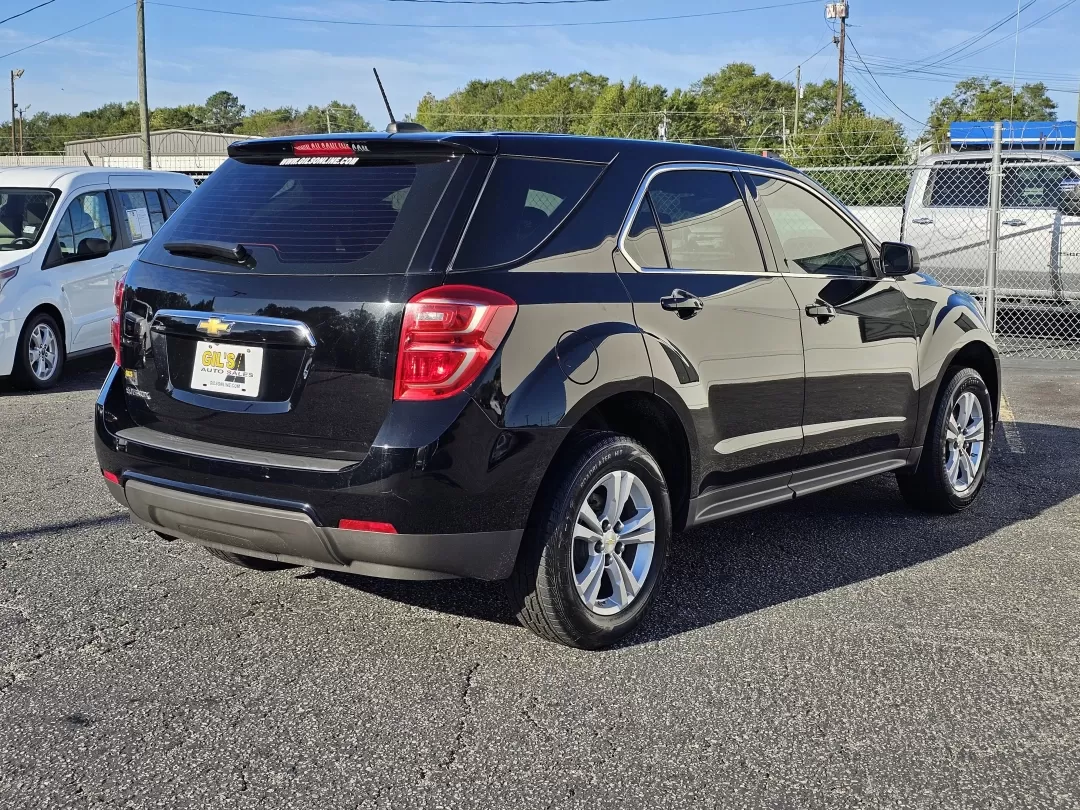2017 Chevrolet Equinox LS photo 5
