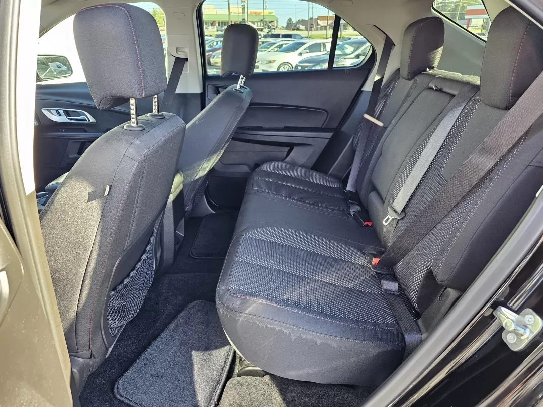 2017 Chevrolet Equinox LS photo 15