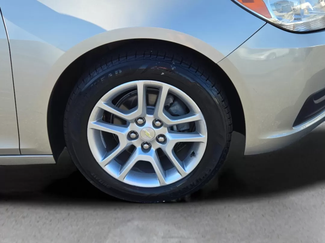 2016 /Cocoa/Light Neutral Chevrolet Malibu Limited LT (1G11C5SA8GF) with an Other engine, located at 1430 Gateway Drive, Opelika, AL, 36801, (334) 239-0944, 32.637871, -85.409790 - Discover the perfect blend of style, comfort, and reliability with our 2016 Chevrolet Malibu Limited, available now at Gils Auto your trusted Buy Here Pay Here dealership located at 5115 14th Ave., Columbus, GA 31904. Nestled in the heart of Columbus, this sedan is not just a mode of transportation - Photo#2