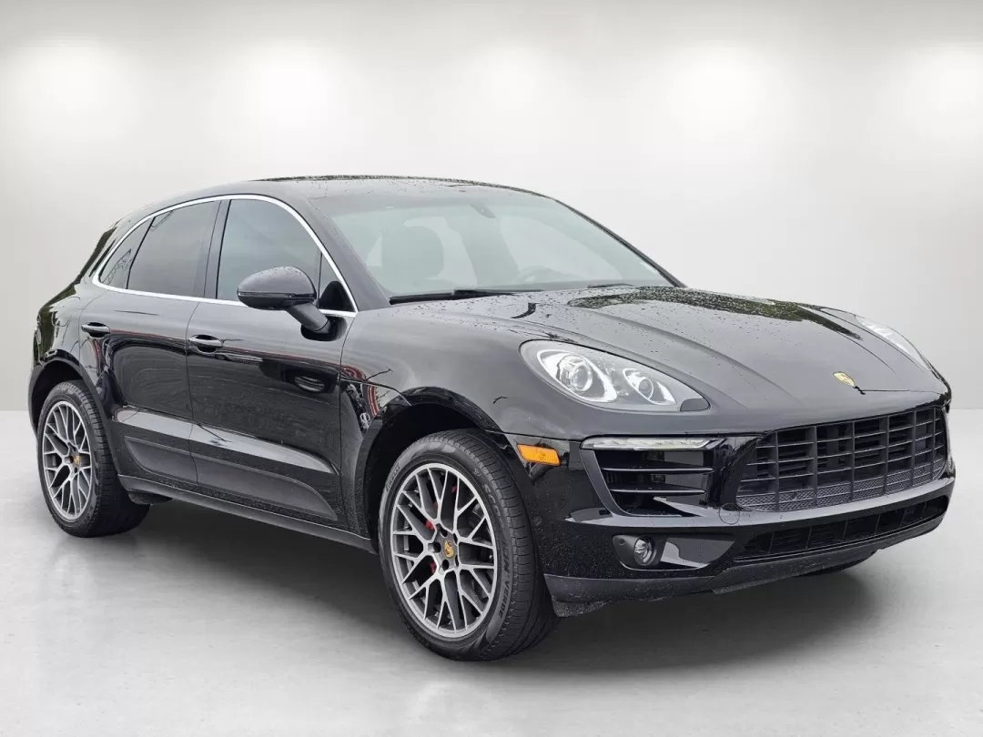 2016 Porsche Macan S (WP1AB2A58GL) with an Other engine, located at 1430 Gateway Drive, Opelika, AL, 36801, (334) 239-0944, 32.637871, -85.409790 - 2016 Porsche Macan S - Photo#2