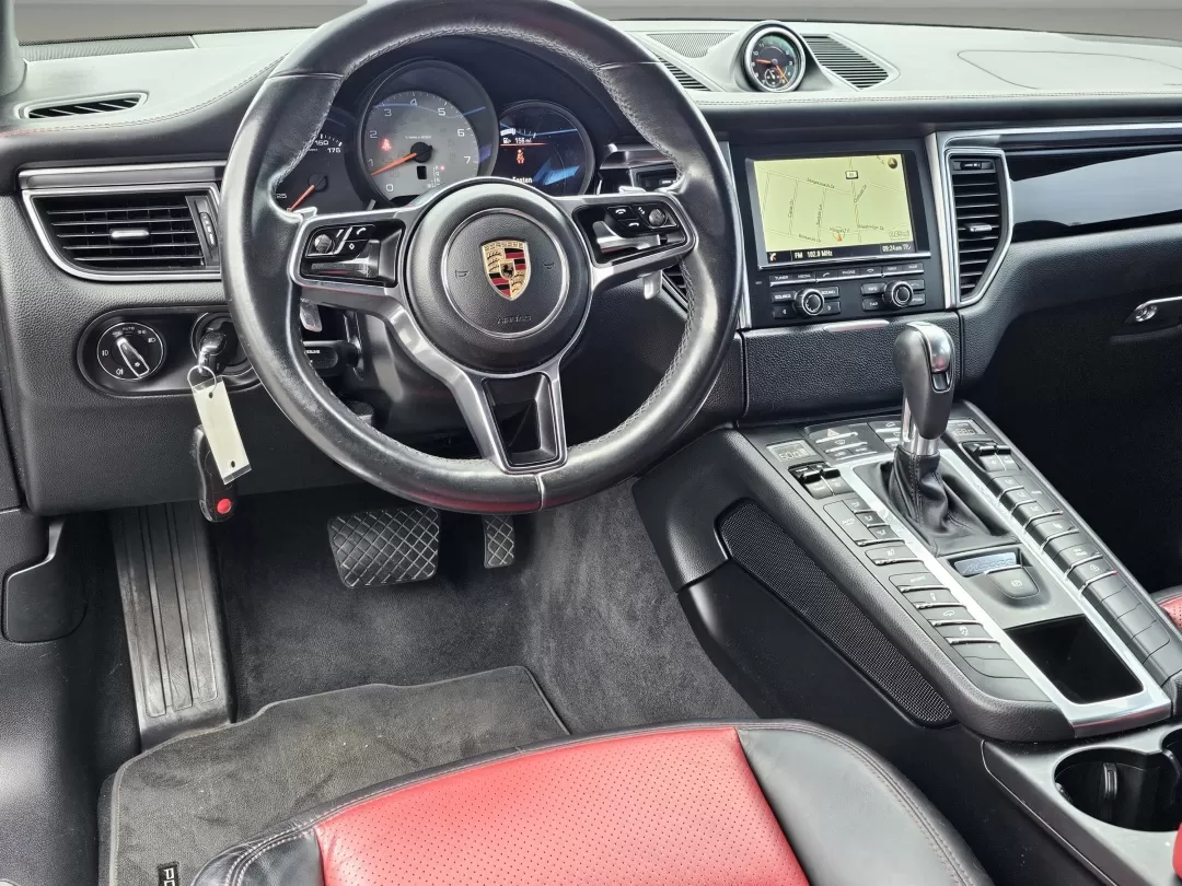 2016 Porsche Macan S (WP1AB2A58GL) with an Other engine, located at 1430 Gateway Drive, Opelika, AL, 36801, (334) 239-0944, 32.637871, -85.409790 - 2016 Porsche Macan S - Photo#15