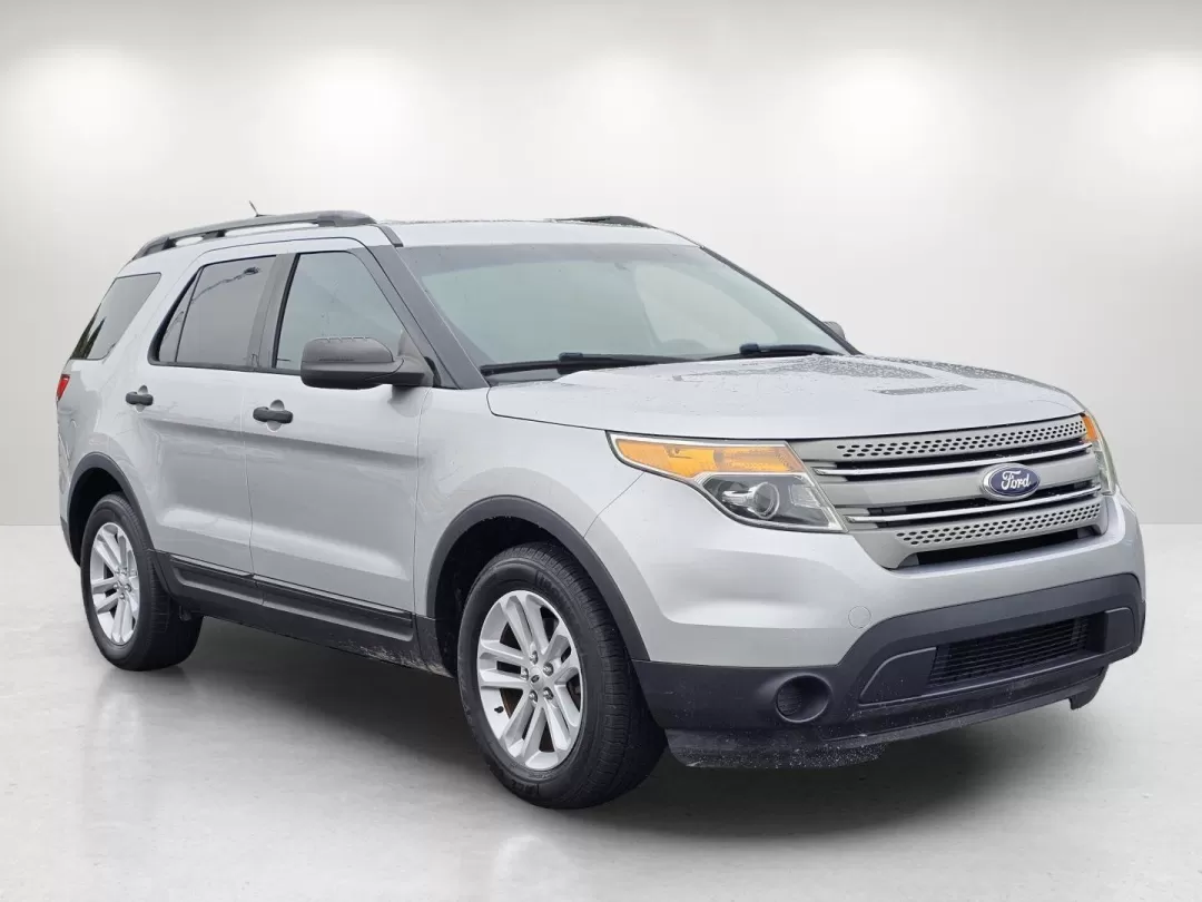 2015 Ford Explorer Base (1FM5K7B86FG) with an Other engine, located at 7000 Northlake Connector, Columbus, GA, 31904, (706) 987-8085, 32.524975, -84.978134 - **Explore New Adventures with the 2015 Ford Explorer at Gils Auto in Phenix City, AL!**<br /> <br /> Prepare to elevate your lifestyle with the remarkable 2015 Ford Explorer, available now at Gils Auto, your trusted Buy Here Pay Here dealership located at 3959 U.S. 80 W, Phenix City, AL 36870. This - Photo#2