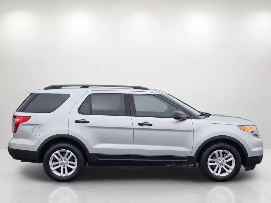 2015 Ford Explorer Base (1FM5K7B86FG) with an Other engine, located at 7000 Northlake Connector, Columbus, GA, 31904, (706) 987-8085, 32.524975, -84.978134 - **Explore New Adventures with the 2015 Ford Explorer at Gils Auto in Phenix City, AL!**<br /> <br /> Prepare to elevate your lifestyle with the remarkable 2015 Ford Explorer, available now at Gils Auto, your trusted Buy Here Pay Here dealership located at 3959 U.S. 80 W, Phenix City, AL 36870. This - Photo#3