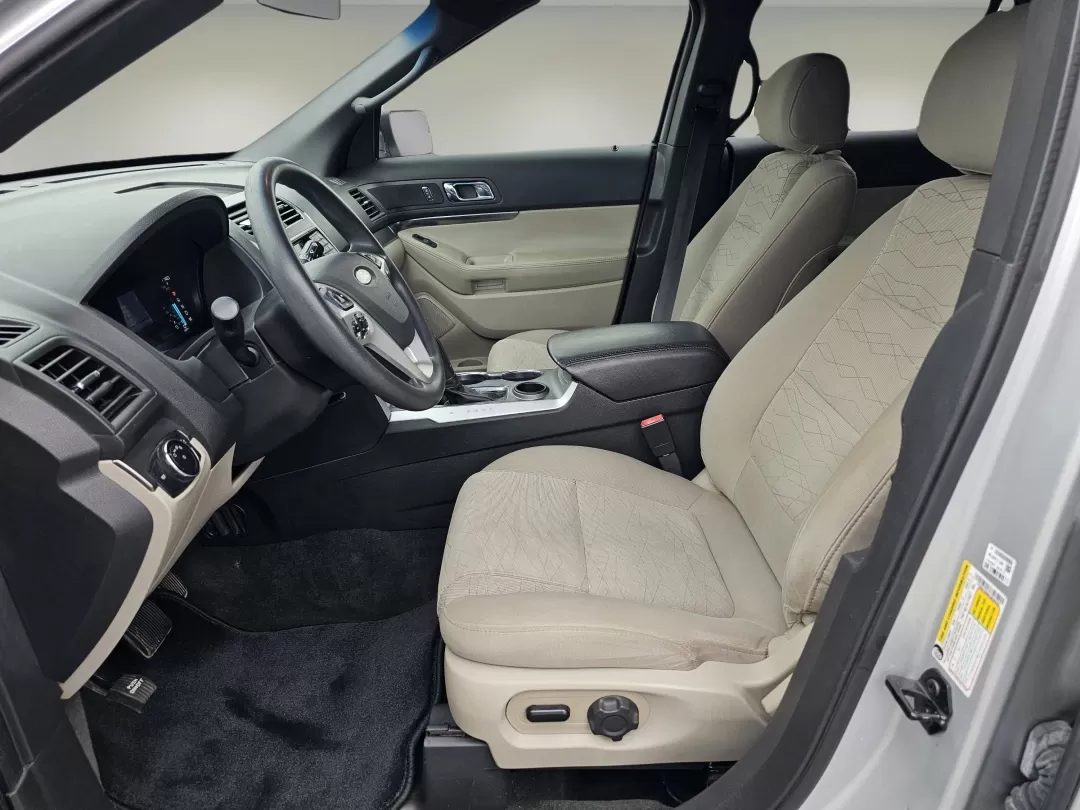 2015 Ford Explorer Base (1FM5K7B86FG) with an Other engine, located at 7000 Northlake Connector, Columbus, GA, 31904, (706) 987-8085, 32.524975, -84.978134 - **Explore New Adventures with the 2015 Ford Explorer at Gils Auto in Phenix City, AL!**<br /> <br /> Prepare to elevate your lifestyle with the remarkable 2015 Ford Explorer, available now at Gils Auto, your trusted Buy Here Pay Here dealership located at 3959 U.S. 80 W, Phenix City, AL 36870. This - Photo#9