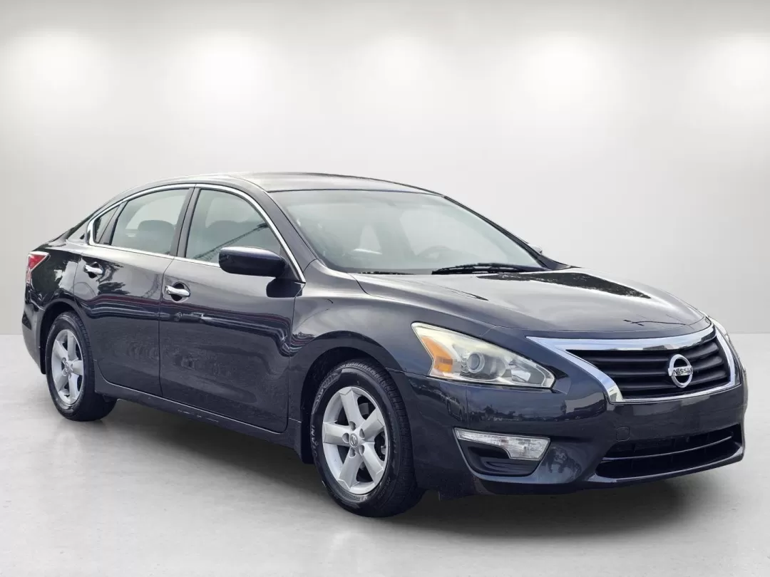 2015 /Charcoal Nissan Altima 2.5 S (1N4AL3AP3FC) with an Other engine, located at 3959 U.S. 80 W, Phenix City, AL, 36870, (334) 297-4885, 32.469296, -85.135185 - Elevate your daily commute or weekend adventures with the perfect blend of style, comfort, and reliability the 2015 Nissan Altima 2.5 S. This sedan isn't just a vehicle; it's a lifestyle choice that caters to professionals, families, and anyone who values a smooth ride. With its impressive fuel eff - Photo#3