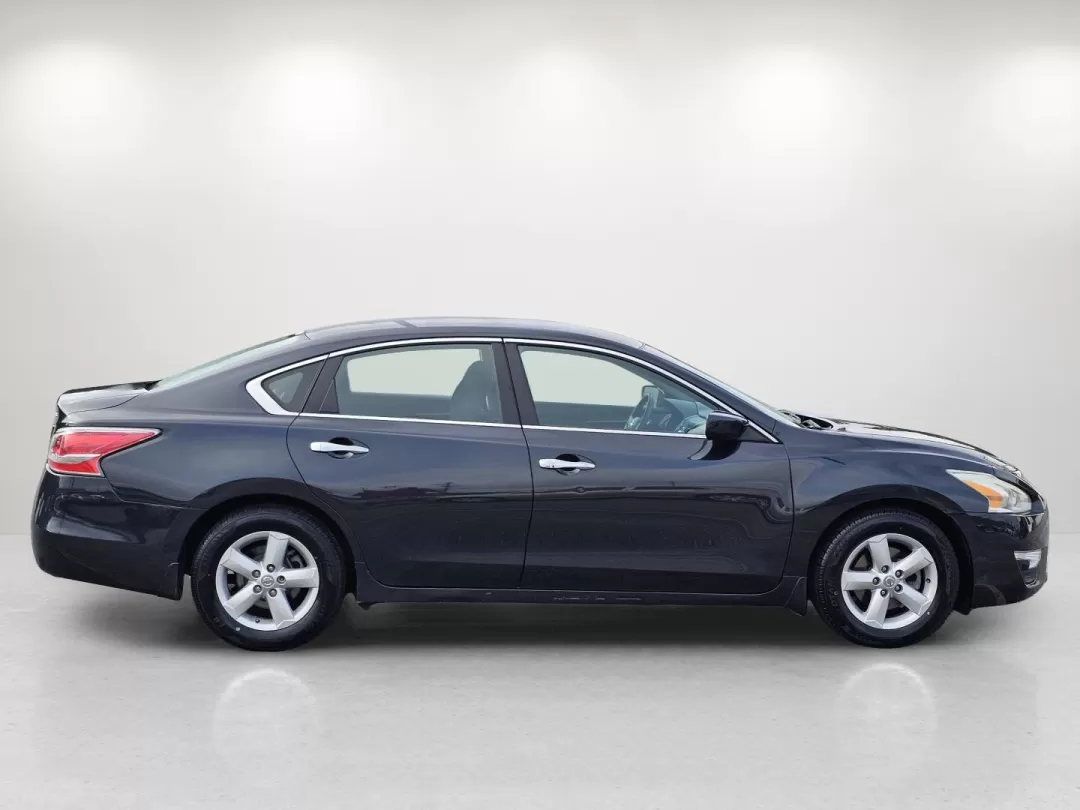 2015 /Charcoal Nissan Altima 2.5 S (1N4AL3AP3FC) with an Other engine, located at 3959 U.S. 80 W, Phenix City, AL, 36870, (334) 297-4885, 32.469296, -85.135185 - Elevate your daily commute or weekend adventures with the perfect blend of style, comfort, and reliability the 2015 Nissan Altima 2.5 S. This sedan isn't just a vehicle; it's a lifestyle choice that caters to professionals, families, and anyone who values a smooth ride. With its impressive fuel eff - Photo#4