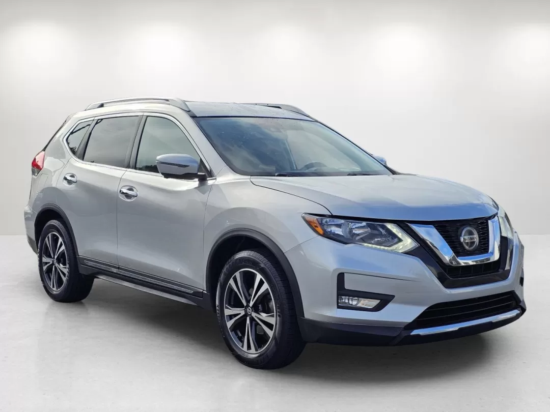 2018 /Charcoal Nissan Rogue SL (JN8AT2MTXJW) with an Other engine, located at 3959 U.S. 80 W, Phenix City, AL, 36870, (334) 297-4885, 32.469296, -85.135185 - Elevate your daily driving experience with the stunning 2018 Nissan Rogue SL, a versatile SUV designed for those who prioritize both style and functionality. Whether you're a growing family seeking ample space, a commuter craving comfort during long drives, or an adventurer looking for reliability o - Photo#3