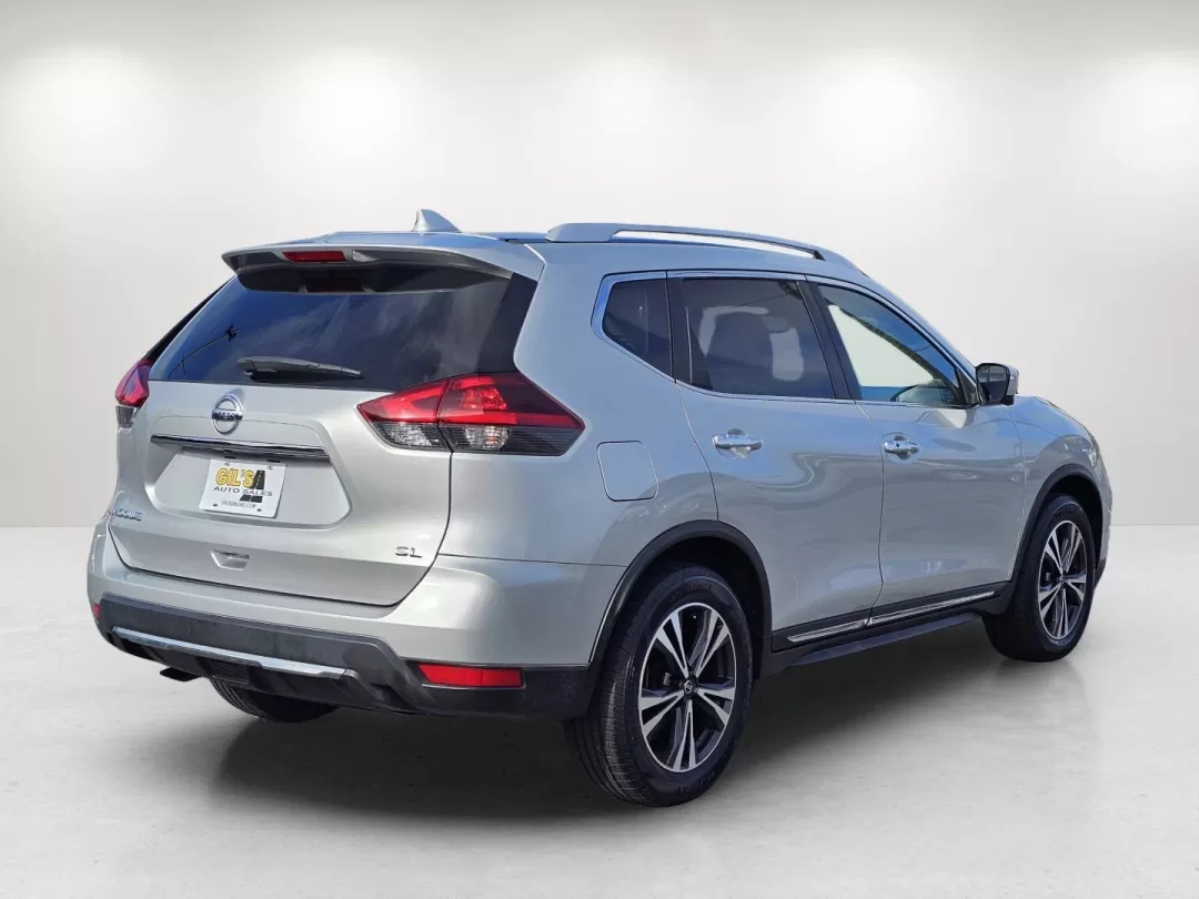 2018 /Charcoal Nissan Rogue SL (JN8AT2MTXJW) with an Other engine, located at 3959 U.S. 80 W, Phenix City, AL, 36870, (334) 297-4885, 32.469296, -85.135185 - Elevate your daily driving experience with the stunning 2018 Nissan Rogue SL, a versatile SUV designed for those who prioritize both style and functionality. Whether you're a growing family seeking ample space, a commuter craving comfort during long drives, or an adventurer looking for reliability o - Photo#5