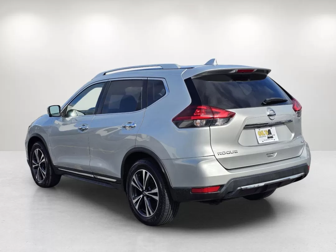 2018 /Charcoal Nissan Rogue SL (JN8AT2MTXJW) with an Other engine, located at 3959 U.S. 80 W, Phenix City, AL, 36870, (334) 297-4885, 32.469296, -85.135185 - Elevate your daily driving experience with the stunning 2018 Nissan Rogue SL, a versatile SUV designed for those who prioritize both style and functionality. Whether you're a growing family seeking ample space, a commuter craving comfort during long drives, or an adventurer looking for reliability o - Photo#7