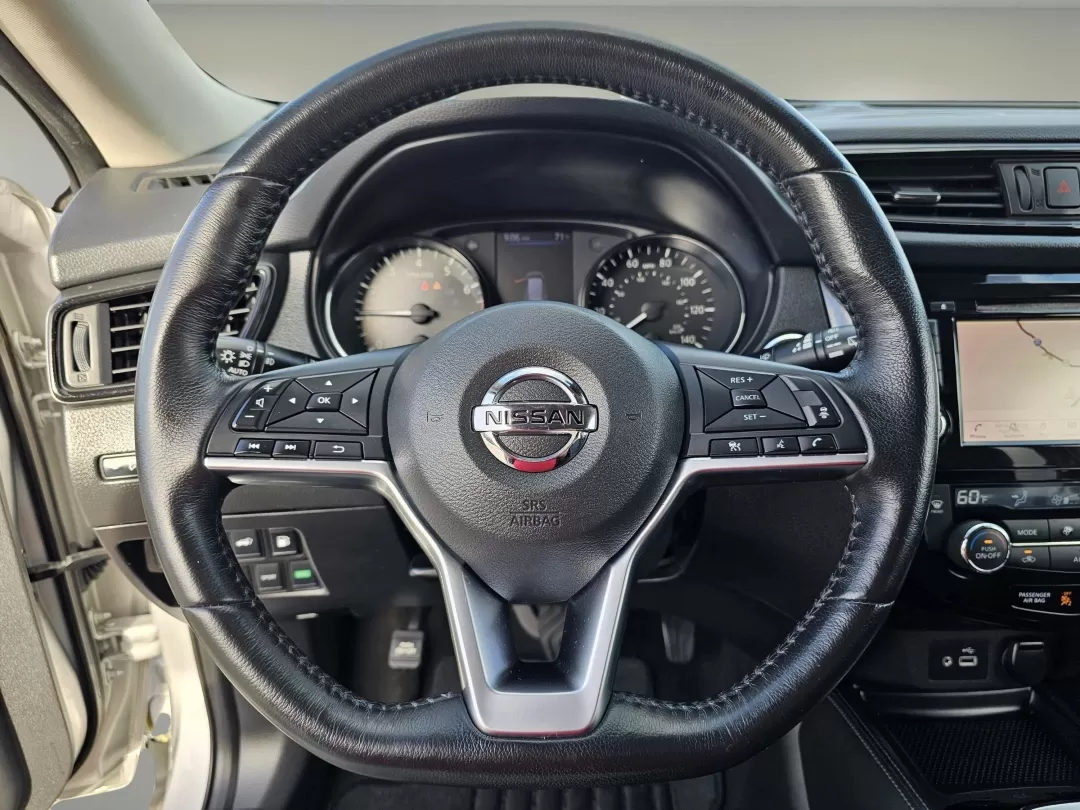 2018 /Charcoal Nissan Rogue SL (JN8AT2MTXJW) with an Other engine, located at 3959 U.S. 80 W, Phenix City, AL, 36870, (334) 297-4885, 32.469296, -85.135185 - Elevate your daily driving experience with the stunning 2018 Nissan Rogue SL, a versatile SUV designed for those who prioritize both style and functionality. Whether you're a growing family seeking ample space, a commuter craving comfort during long drives, or an adventurer looking for reliability o - Photo#11