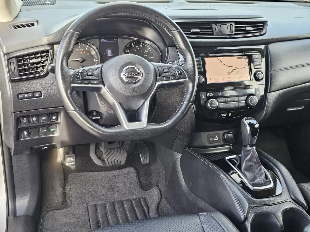 2018 /Charcoal Nissan Rogue SL (JN8AT2MTXJW) with an Other engine, located at 3959 U.S. 80 W, Phenix City, AL, 36870, (334) 297-4885, 32.469296, -85.135185 - Elevate your daily driving experience with the stunning 2018 Nissan Rogue SL, a versatile SUV designed for those who prioritize both style and functionality. Whether you're a growing family seeking ample space, a commuter craving comfort during long drives, or an adventurer looking for reliability o - Photo#16