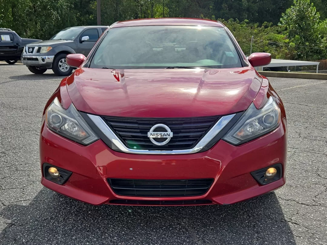 2018 /Sport Interior Nissan Altima 2.5 SR (1N4AL3AP9JC) with an Other engine, located at 3959 U.S. 80 W, Phenix City, AL, 36870, (334) 297-4885, 32.469296, -85.135185 - Discover the perfect blend of style, comfort, and reliability with this 2018 Nissan Altima 2.5 SR, available now at Gils Auto in Phenix City, AL! If you're searching for a dependable sedan that enhances your daily drive or weekend getaways, look no further. This Altima is not just a car; it's a life - Photo#1