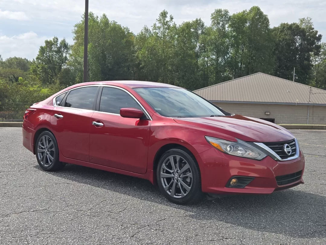 2018 /Sport Interior Nissan Altima 2.5 SR (1N4AL3AP9JC) with an Other engine, located at 3959 U.S. 80 W, Phenix City, AL, 36870, (334) 297-4885, 32.469296, -85.135185 - Discover the perfect blend of style, comfort, and reliability with this 2018 Nissan Altima 2.5 SR, available now at Gils Auto in Phenix City, AL! If you're searching for a dependable sedan that enhances your daily drive or weekend getaways, look no further. This Altima is not just a car; it's a life - Photo#3