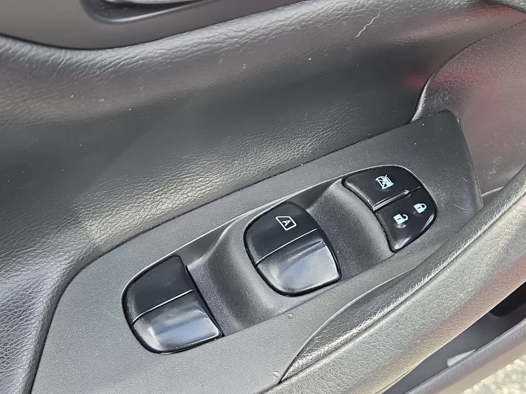 2018 /Sport Interior Nissan Altima 2.5 SR (1N4AL3AP9JC) with an Other engine, located at 3959 U.S. 80 W, Phenix City, AL, 36870, (334) 297-4885, 32.469296, -85.135185 - Discover the perfect blend of style, comfort, and reliability with this 2018 Nissan Altima 2.5 SR, available now at Gils Auto in Phenix City, AL! If you're searching for a dependable sedan that enhances your daily drive or weekend getaways, look no further. This Altima is not just a car; it's a life - Photo#10