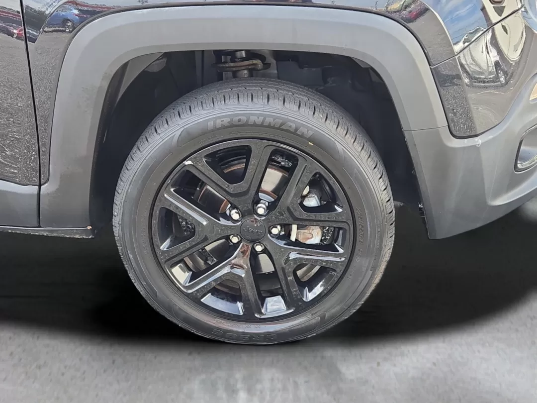 2016 /Black Jeep Renegade Justice (ZACCJBBT2GP) with an Other engine, located at 3959 U.S. 80 W, Phenix City, AL, 36870, (334) 297-4885, 32.469296, -85.135185 - **Explore the Adventure: 2016 Jeep Renegade Justice Edition at Gils Auto**<br /> <br /> Are you ready to elevate your weekend adventures? The 2016 Jeep Renegade Justice Edition is the perfect companion for those who crave exploration and excitement. Whether you're heading to the mountains, navigatin - Photo#3