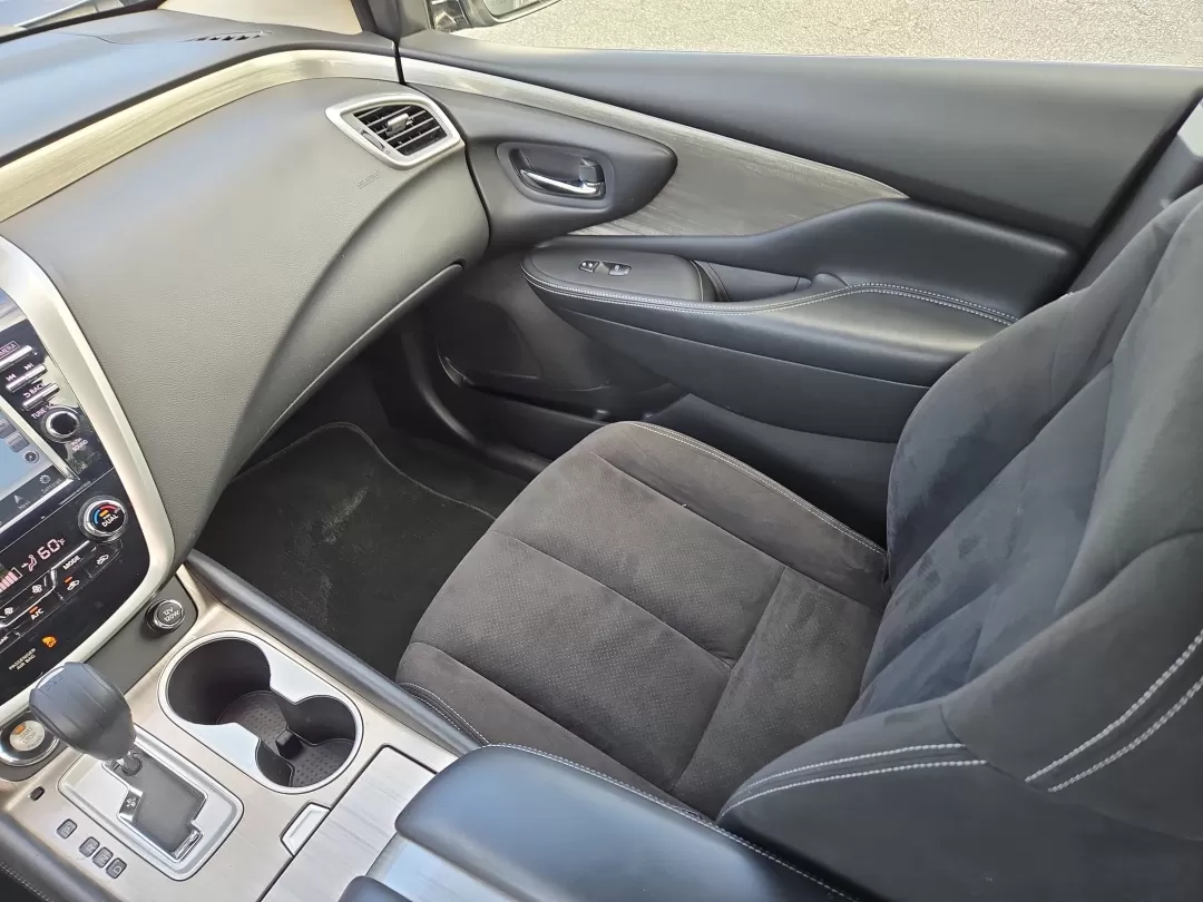 2017 /Graphite Nissan Murano SV (5N1AZ2MGXHN) with an Other engine, located at 3959 U.S. 80 W, Phenix City, AL, 36870, (334) 297-4885, 32.469296, -85.135185 - **Discover Adventure with the 2017 Nissan Murano SV at Gils Auto Perfect for Every Lifestyle!**<br /> <br /> Are you searching for a versatile SUV that caters to both your daily commuting needs and weekend adventures? Look no further than the stunning 2017 Nissan Murano SV available at Gils Auto in - Photo#14