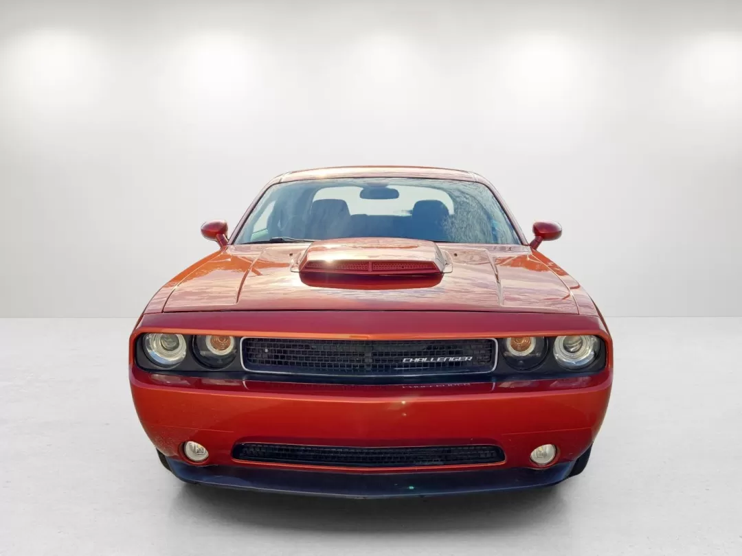2011 Dodge Challenger photo 2