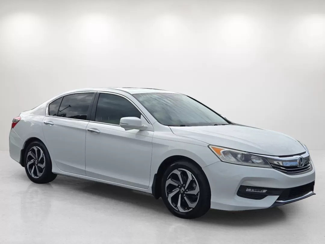2017 Honda Accord Sedan EX (1HGCR2F06HA) with an Other engine, located at 3959 U.S. 80 W, Phenix City, AL, 36870, (334) 297-4885, 32.469296, -85.135185 - **Drive Your Lifestyle Forward with the 2017 Honda Accord Sedan Your Perfect Companion for Every Journey!**<br /> <br /> Are you ready to elevate your daily commute or embark on unforgettable family road trips? At Gils Auto in Phenix City, AL, we understand that every drive matters, and the 2017 Ho - Photo#4