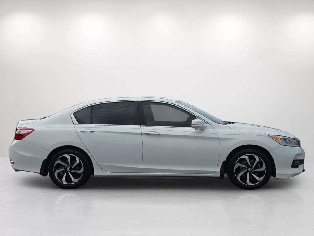 2017 Honda Accord Sedan EX (1HGCR2F06HA) with an Other engine, located at 3959 U.S. 80 W, Phenix City, AL, 36870, (334) 297-4885, 32.469296, -85.135185 - **Drive Your Lifestyle Forward with the 2017 Honda Accord Sedan Your Perfect Companion for Every Journey!**<br /> <br /> Are you ready to elevate your daily commute or embark on unforgettable family road trips? At Gils Auto in Phenix City, AL, we understand that every drive matters, and the 2017 Ho - Photo#5