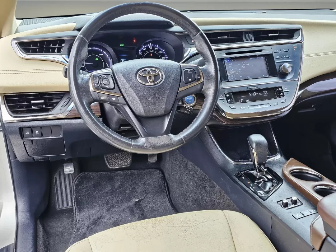 2014 Toyota Avalon Hybrid XLE Premium (4T1BD1EB0EU) with an Other engine, located at 804 22nd Ave, Phenix City, AL, 36870, (334) 297-1860, 32.484749, -85.024475 - Experience the perfect blend of luxury and efficiency with the 2014 Toyota Avalon Hybrid, available now at Gils Auto in Phenix City, AL! This stunning sedan isn't just a ride; it's an experience designed for ultimate comfort and convenience, making it an ideal choice for both daily commutes and week - Photo#15