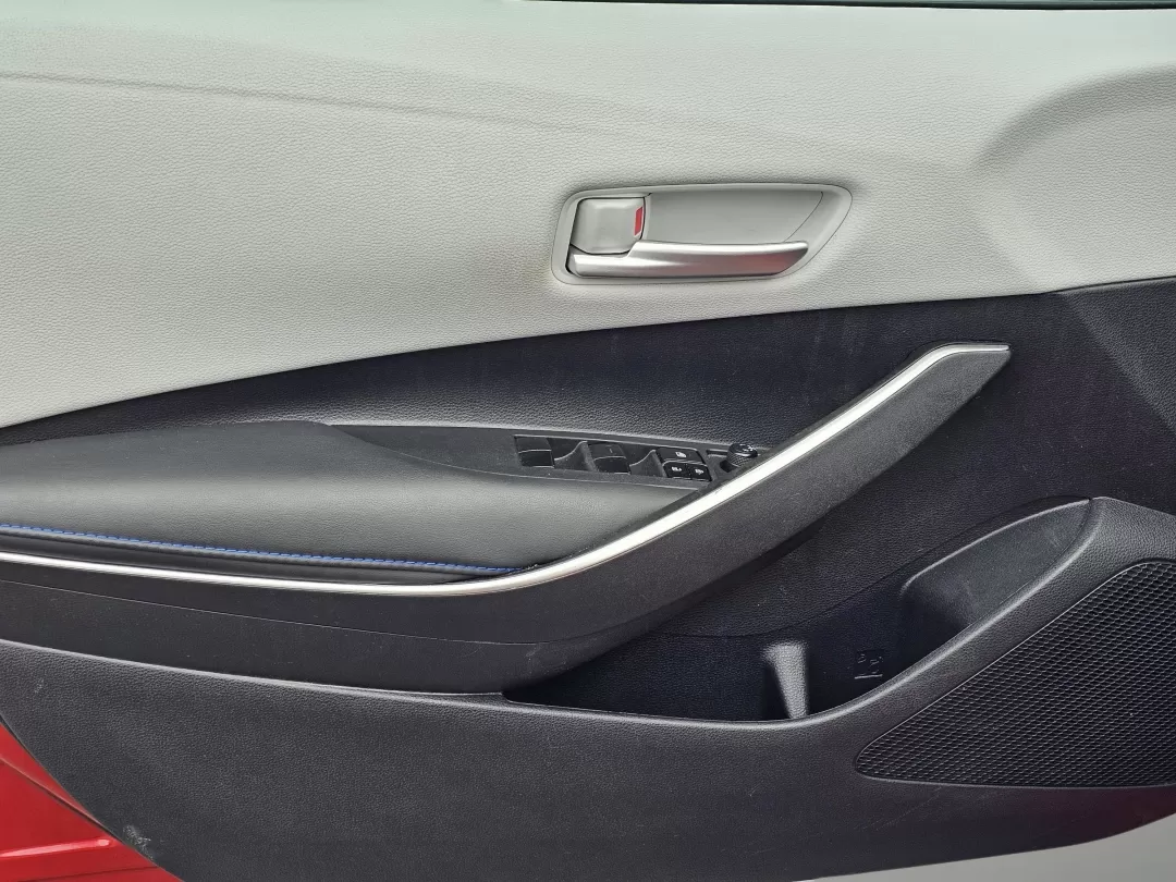 2021 Toyota Corolla SE (5YFS4MCE4MP) with an Other engine, located at 3959 U.S. 80 W, Phenix City, AL, 36870, (334) 297-4885, 32.469296, -85.135185 - **Experience the Freedom of the Open Road with the 2021 Toyota Corolla!**<br /> <br /> Are you looking for a reliable and efficient sedan that fits seamlessly into your busy lifestyle? Whether you're a commuter navigating the bustling streets of Phenix City or a growing family seeking a safe and com - Photo#9