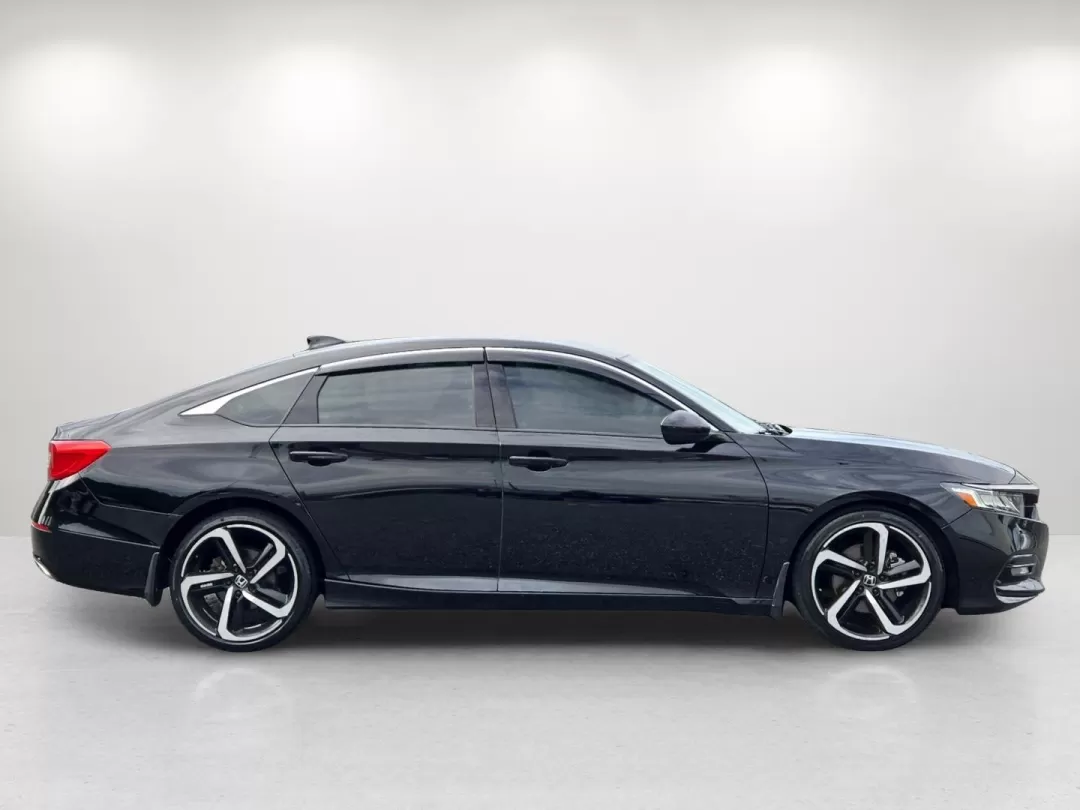 2018 Honda Accord Sedan Sport 1.5T (1HGCV1F35JA) with an Other engine, located at 3959 U.S. 80 W, Phenix City, AL, 36870, (334) 297-4885, 32.469296, -85.135185 - Discover your next adventure with this sleek and reliable 2018 Honda Accord Sedan, available now at Gils Auto in Phenix City, AL. Perfect for budget-conscious buyers and growing families alike, this vehicle offers the ideal blend of style, comfort, and cutting-edge technology. Whether you're navigat - Photo#5