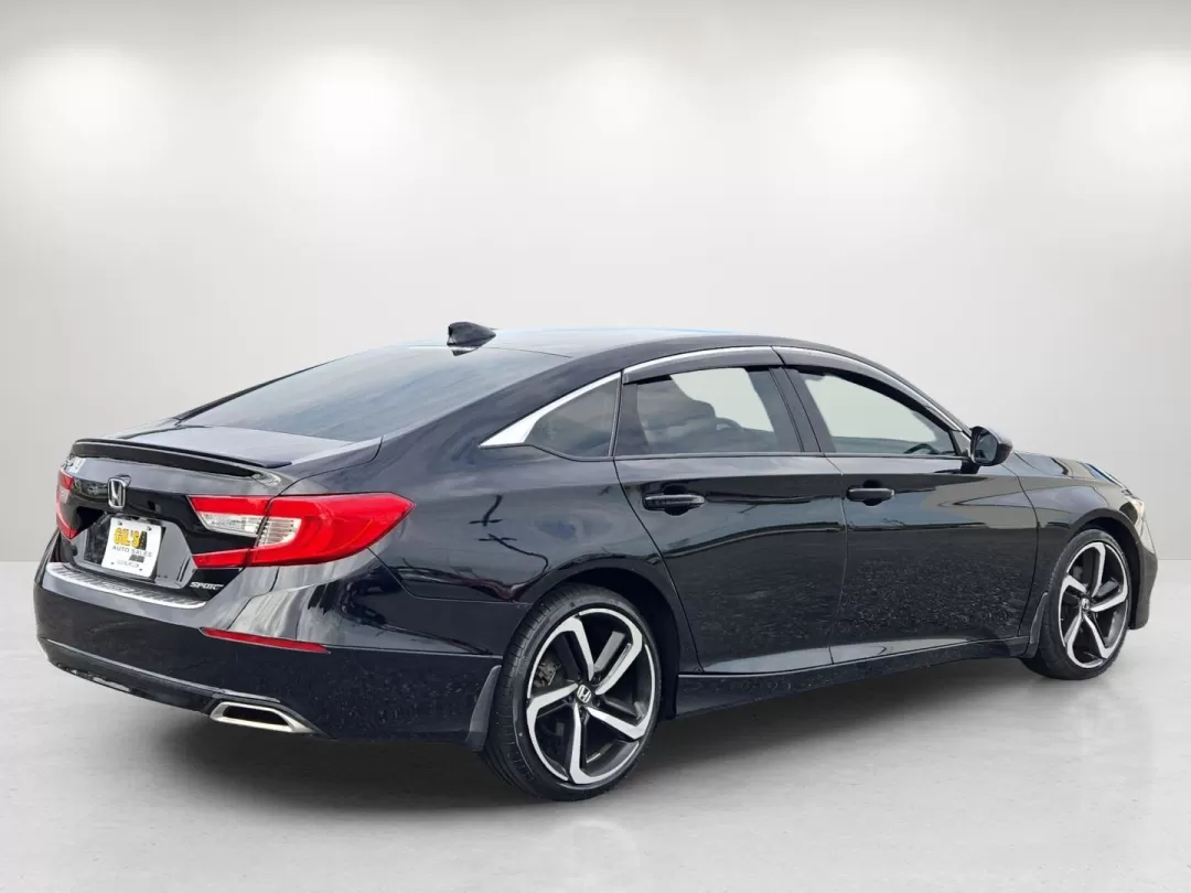2018 Honda Accord Sedan Sport 1.5T (1HGCV1F35JA) with an Other engine, located at 3959 U.S. 80 W, Phenix City, AL, 36870, (334) 297-4885, 32.469296, -85.135185 - Discover your next adventure with this sleek and reliable 2018 Honda Accord Sedan, available now at Gils Auto in Phenix City, AL. Perfect for budget-conscious buyers and growing families alike, this vehicle offers the ideal blend of style, comfort, and cutting-edge technology. Whether you're navigat - Photo#6