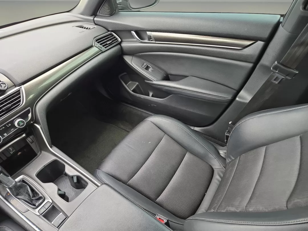 2018 Honda Accord Sedan Sport 1.5T (1HGCV1F35JA) with an Other engine, located at 3959 U.S. 80 W, Phenix City, AL, 36870, (334) 297-4885, 32.469296, -85.135185 - Discover your next adventure with this sleek and reliable 2018 Honda Accord Sedan, available now at Gils Auto in Phenix City, AL. Perfect for budget-conscious buyers and growing families alike, this vehicle offers the ideal blend of style, comfort, and cutting-edge technology. Whether you're navigat - Photo#15