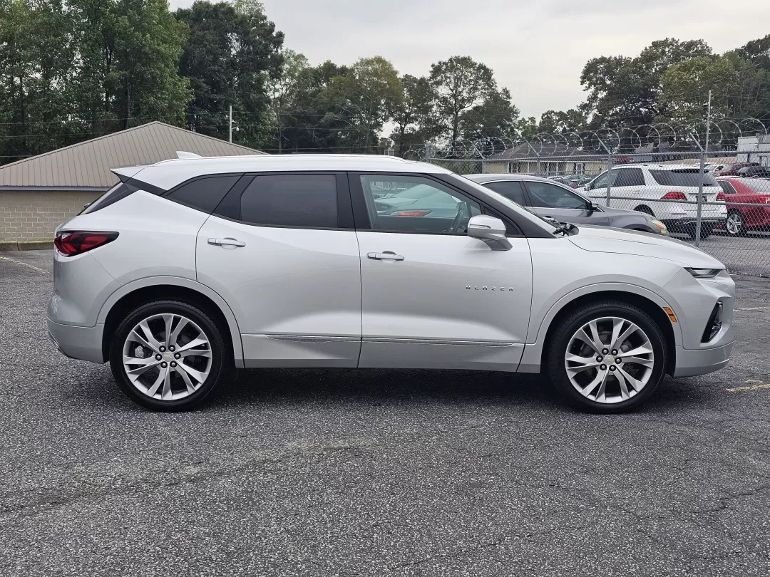 2019 /Jet Black Chevrolet Blazer Premier (3GNKBFRSXKS) with an Other engine, located at 3959 U.S. 80 W, Phenix City, AL, 36870, (334) 297-4885, 32.469296, -85.135185 - Discover the perfect blend of style, comfort, and advanced technology with the stunning 2019 Chevrolet Blazer Premier, now available at Gils Auto in Phenix City, AL. If you're searching for a vehicle that can elevate your lifestyle, whether for daily commutes, family outings, or weekend adventures, - Photo#3