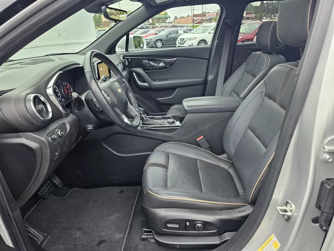 2019 /Jet Black Chevrolet Blazer Premier (3GNKBFRSXKS) with an Other engine, located at 3959 U.S. 80 W, Phenix City, AL, 36870, (334) 297-4885, 32.469296, -85.135185 - Discover the perfect blend of style, comfort, and advanced technology with the stunning 2019 Chevrolet Blazer Premier, now available at Gils Auto in Phenix City, AL. If you're searching for a vehicle that can elevate your lifestyle, whether for daily commutes, family outings, or weekend adventures, - Photo#9