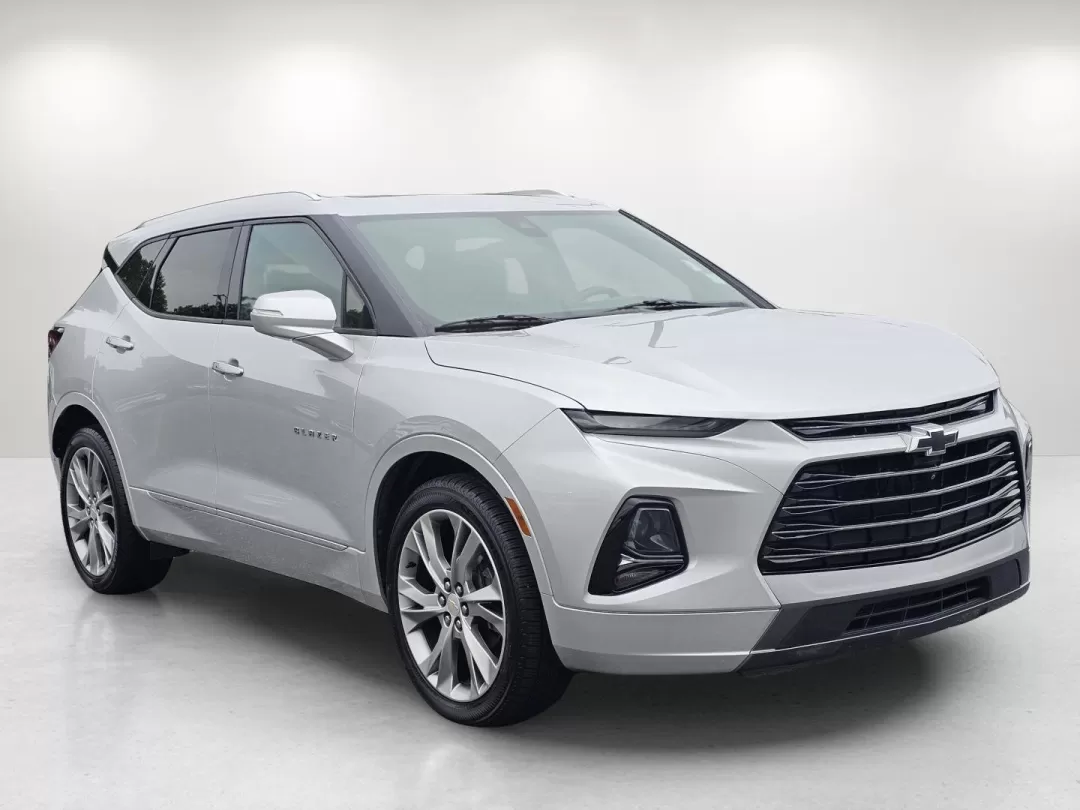 2019 /Jet Black Chevrolet Blazer Premier (3GNKBFRSXKS) with an Other engine, located at 1430 Gateway Drive, Opelika, AL, 36801, (334) 239-0944, 32.637871, -85.409790 - Discover the perfect blend of style, comfort, and advanced technology with the stunning 2019 Chevrolet Blazer Premier, now available at Gils Auto in Phenix City, AL. If you're searching for a vehicle that can elevate your lifestyle, whether for daily commutes, family outings, or weekend adventures, - Photo#2