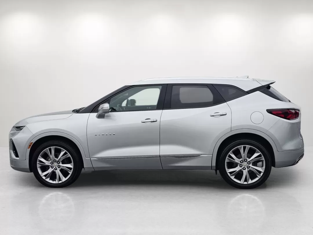 2019 /Jet Black Chevrolet Blazer Premier (3GNKBFRSXKS) with an Other engine, located at 1430 Gateway Drive, Opelika, AL, 36801, (334) 239-0944, 32.637871, -85.409790 - Discover the perfect blend of style, comfort, and advanced technology with the stunning 2019 Chevrolet Blazer Premier, now available at Gils Auto in Phenix City, AL. If you're searching for a vehicle that can elevate your lifestyle, whether for daily commutes, family outings, or weekend adventures, - Photo#7