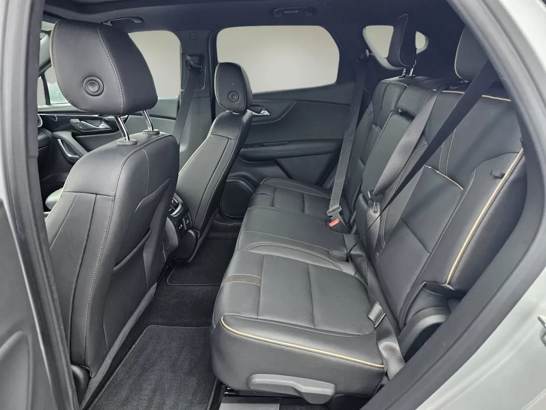 2019 /Jet Black Chevrolet Blazer Premier (3GNKBFRSXKS) with an Other engine, located at 1430 Gateway Drive, Opelika, AL, 36801, (334) 239-0944, 32.637871, -85.409790 - Discover the perfect blend of style, comfort, and advanced technology with the stunning 2019 Chevrolet Blazer Premier, now available at Gils Auto in Phenix City, AL. If you're searching for a vehicle that can elevate your lifestyle, whether for daily commutes, family outings, or weekend adventures, - Photo#14