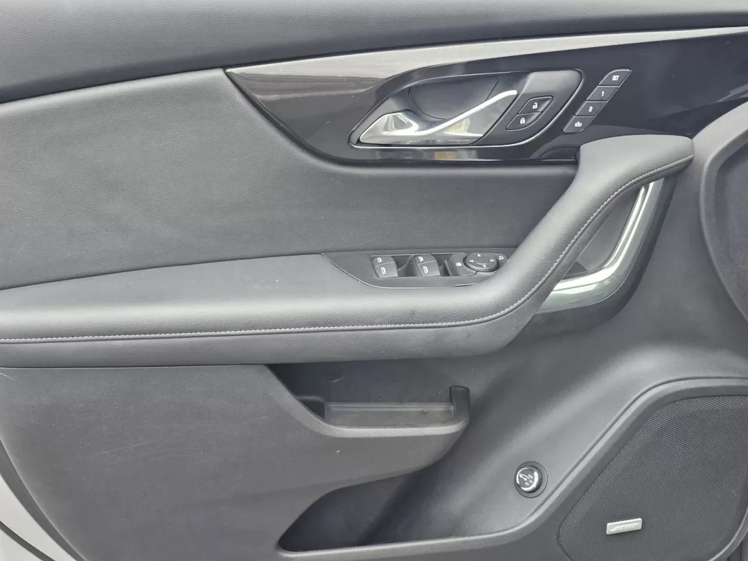 2019 /Jet Black Chevrolet Blazer Premier (3GNKBFRSXKS) with an Other engine, located at 7000 Northlake Connector, Columbus, GA, 31904, (706) 987-8085, 32.524975, -84.978134 - Discover the perfect blend of style, comfort, and advanced technology with the stunning 2019 Chevrolet Blazer Premier, now available at Gils Auto in Phenix City, AL. If you're searching for a vehicle that can elevate your lifestyle, whether for daily commutes, family outings, or weekend adventures, - Photo#8