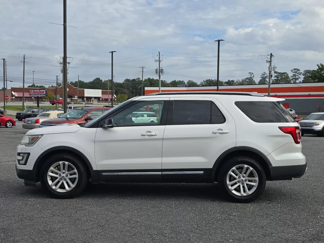 2017 Ford Explorer XLT (1FM5K7D84HG) with an Other engine, located at 3959 U.S. 80 W, Phenix City, AL, 36870, (334) 297-4885, 32.469296, -85.135185 - **Discover the 2017 Ford Explorer XLT: Your Perfect Adventure Companion!**<br /> <br /> Are you gearing up for family road trips or weekend getaways? The 2017 Ford Explorer XLT is designed to elevate your adventures, offering spacious comfort and advanced features that make every drive a pleasure. W - Photo#8