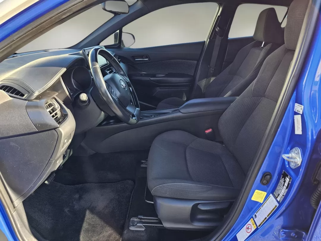 2018 Toyota C-HR XLE (NMTKHMBX3JR) with an Other engine, located at 1430 Gateway Drive, Opelika, AL, 36801, (334) 239-0944, 32.637871, -85.409790 - 2018 Toyota C-HR XLE - Photo#9