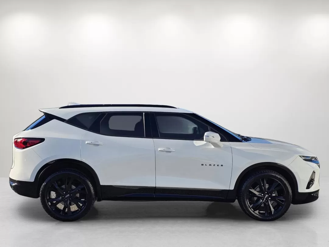 2019 /Jet Black Chevrolet Blazer RS (3GNKBERS8KS) with an Other engine, located at 3959 U.S. 80 W, Phenix City, AL, 36870, (334) 297-4885, 32.469296, -85.135185 - **Unleash Adventure with the 2019 Chevrolet Blazer RS: Your Perfect SUV for Every Journey!**<br /> <br /> Are you ready to elevate your driving experience? Whether you're navigating the city streets of Phenix City or embarking on a weekend getaway, the 2019 Chevrolet Blazer RS is the SUV that seamle - Photo#3